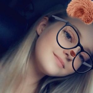 Meet your Posher, Lilly